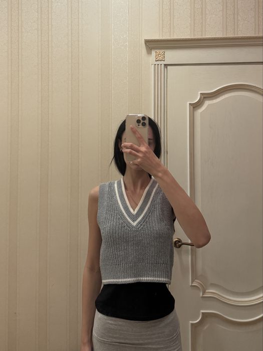 Вʼязана жилетка H&M