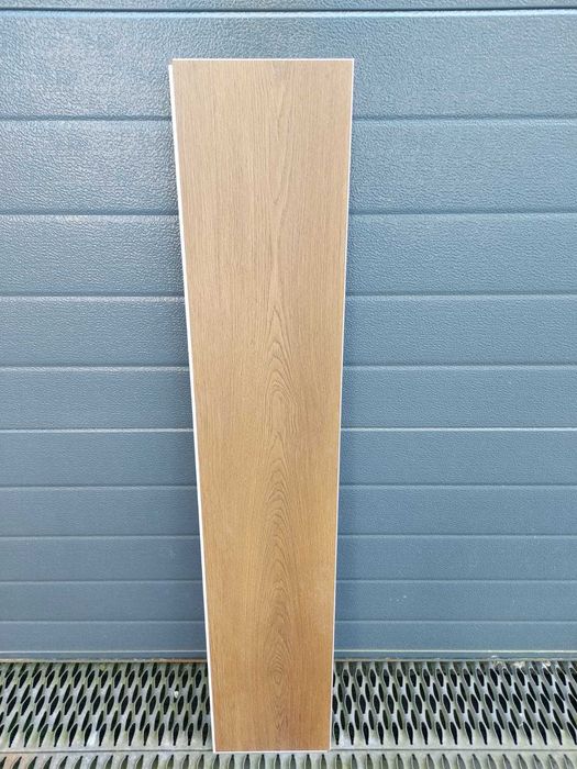 Panele podłogowe winylowe z podkładem zintegrowanym, klasa A+