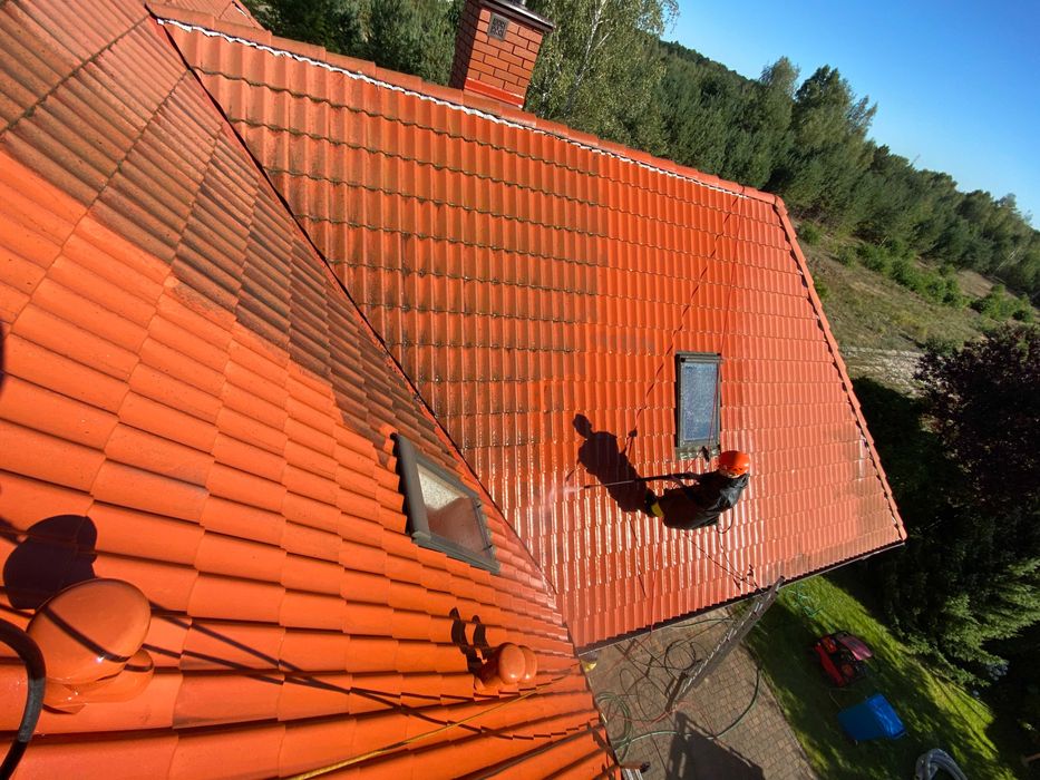 Mycie wodą demineralizowaną elewacji, fotowoltaiki, ogrodów zimowych,