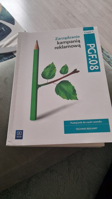 Zarządzanie kampanią reklamową.