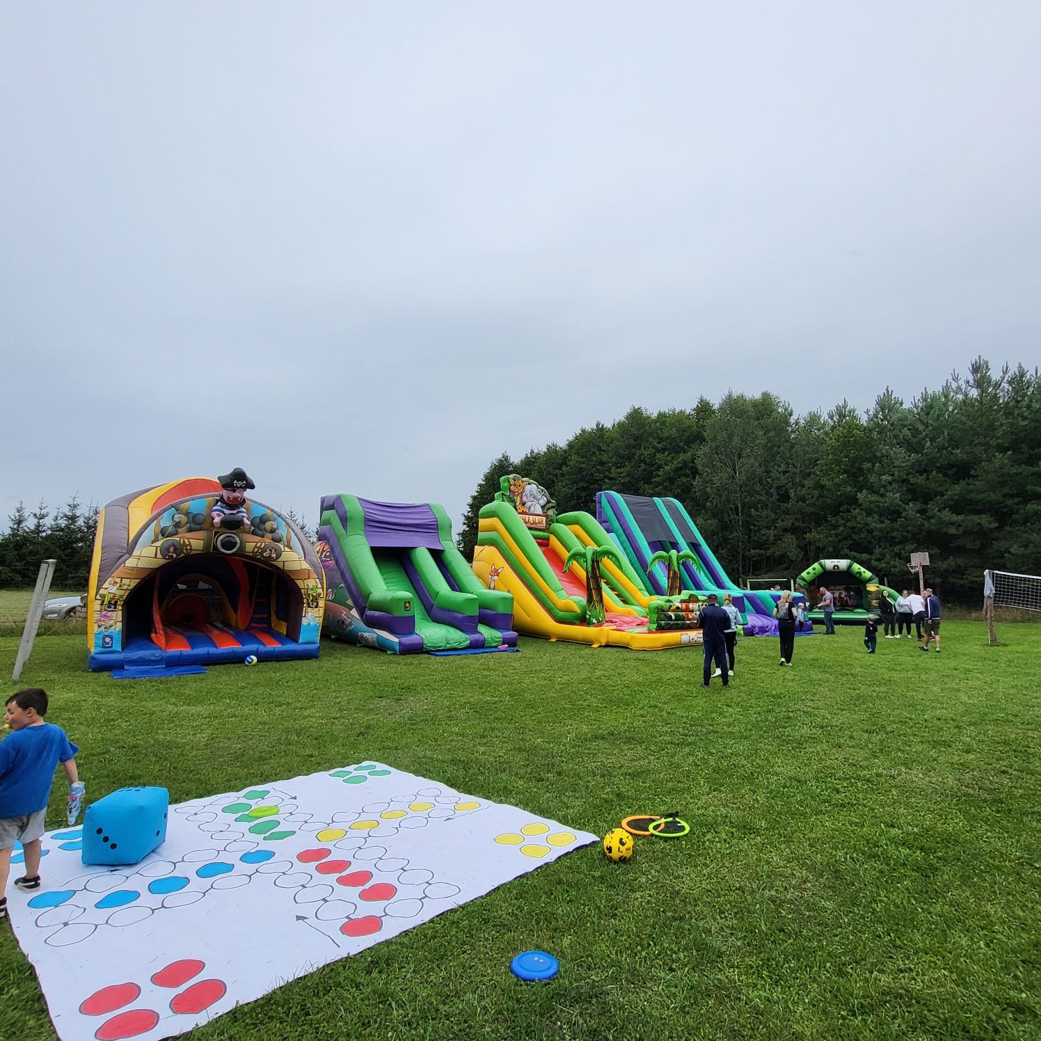 Zamki Dmuchane, trampoliny mobilne, wata i popcorn " Bouncy Mania "