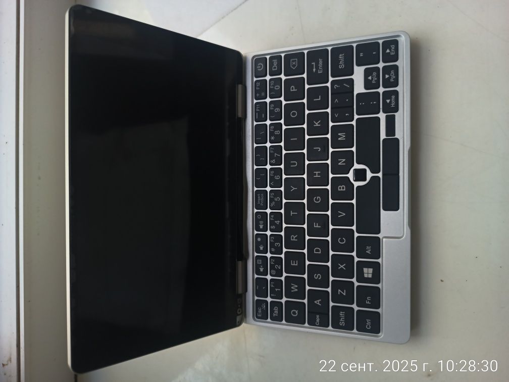 ONEMIX 2S mini netbook