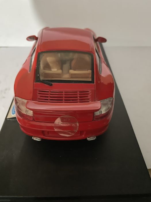 Porche 911 turbo escala 1/18