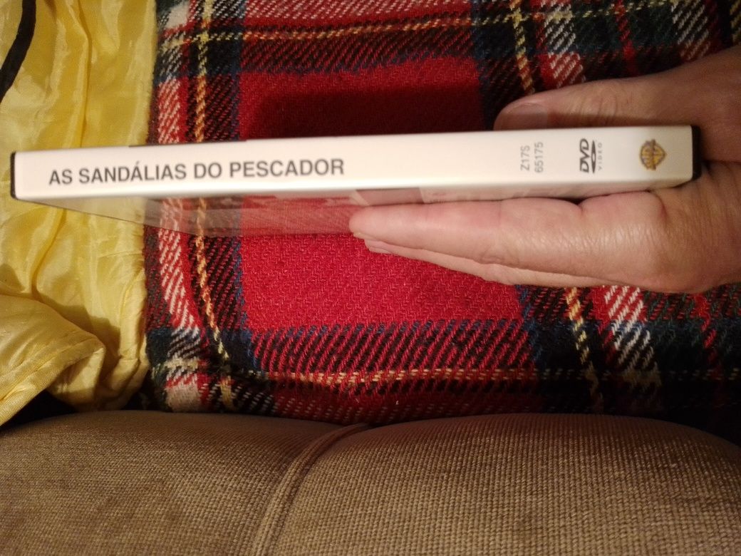 As sandálias do Pescador-C/A.Quinn-L.Olivier-10E-O Barbeiro3E Desde 3E