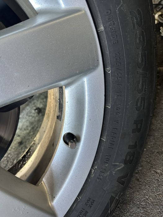 Продам диски+шини 235/55/R18 MITSUBISHI OUTLANDER . Все в наявності.