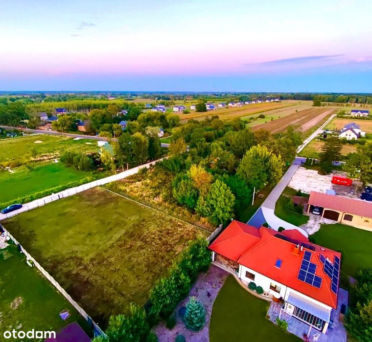 Działka budowlana 1500 m² z mediami i dostępem do drogi (Grodzisk Maz)