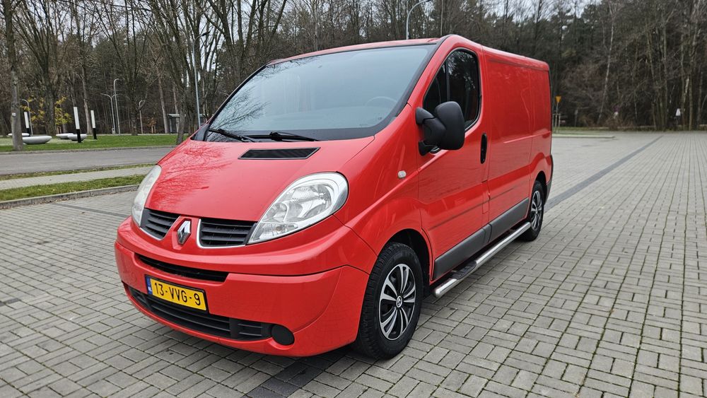 Renault Trafic_2.0dci_L1h1_6biegów_Klimatyzacja