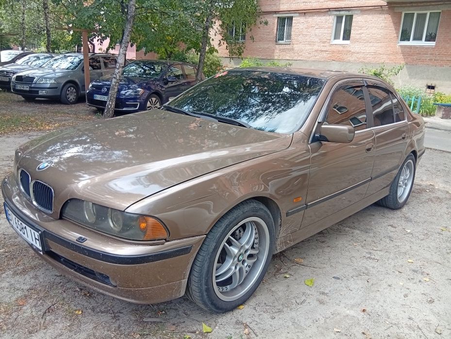 Продам бмв 520 е39.