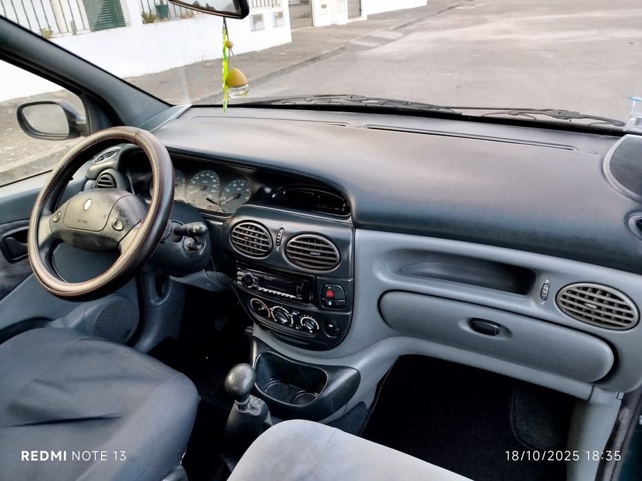 Renault Scenic 1399 gasolina