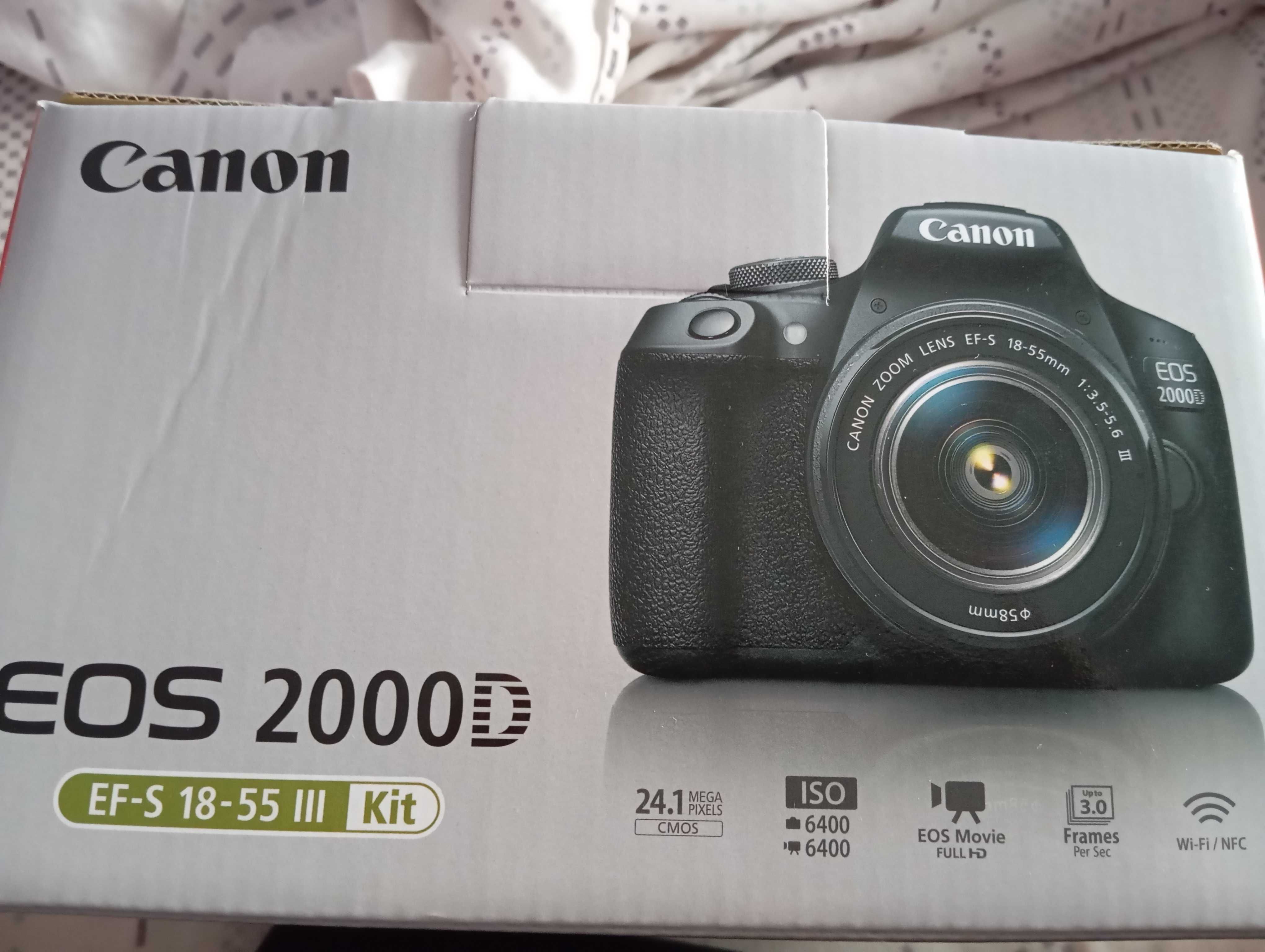 Máquina fotográfica Canon EOS 2000S