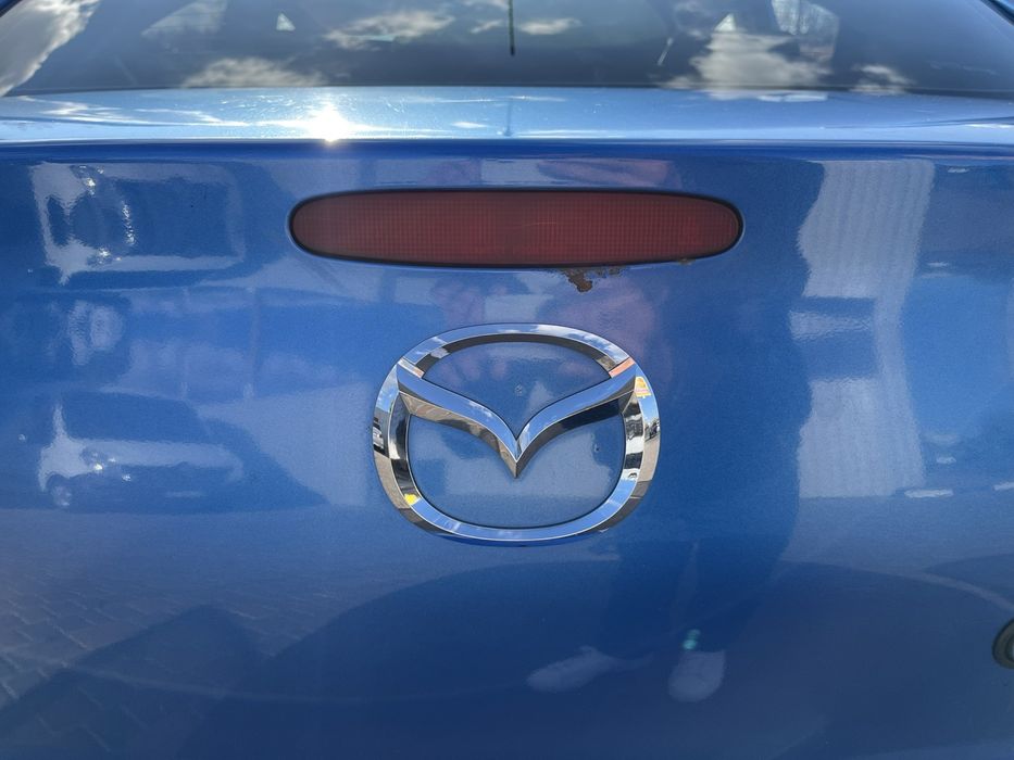 Продам мазда 3 2005год