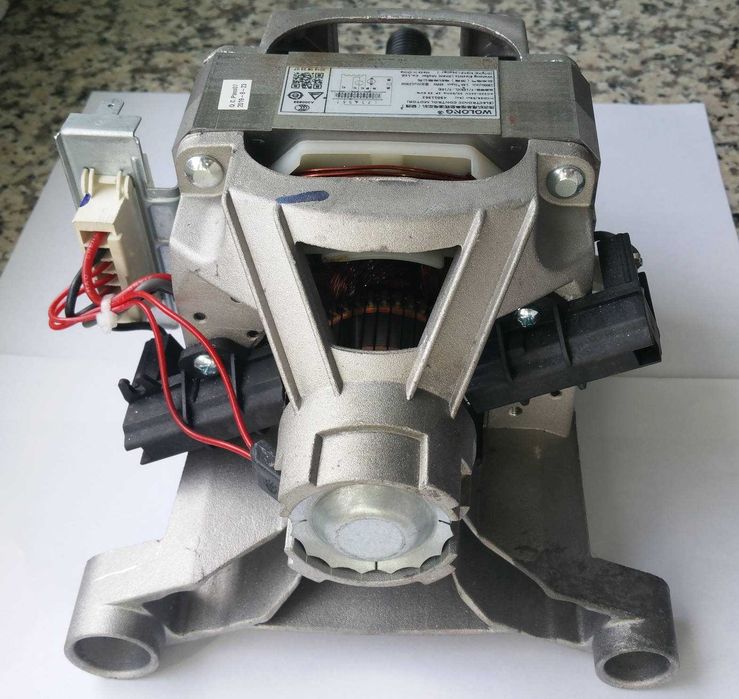 silnik napędowy Wolong HCD63\39 A7 AL od pralki Candy CST 360L-S