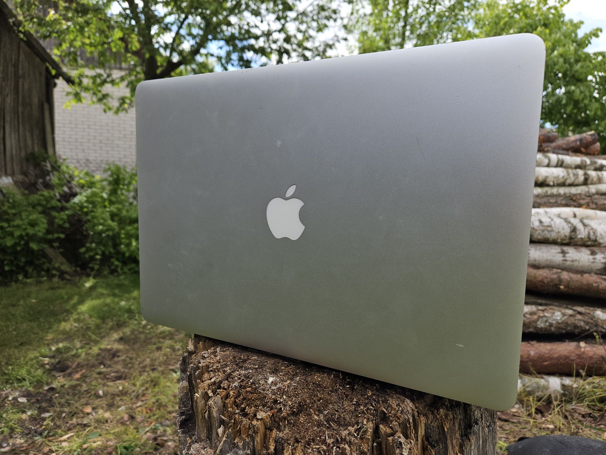 Apple MacBook A1398 uszkodzony, oryginalna ładowarka