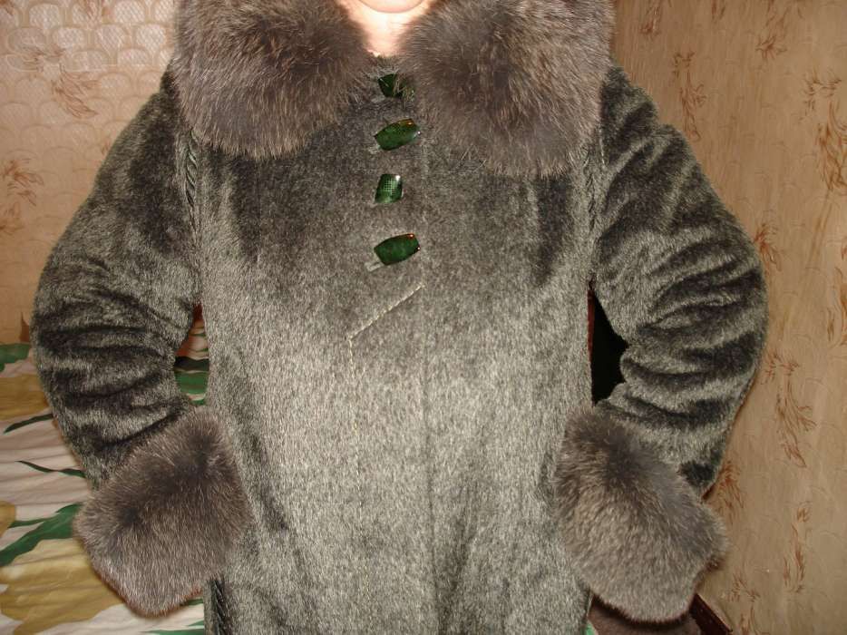 Продам зимнее драповое пальто (НОВОЕ)