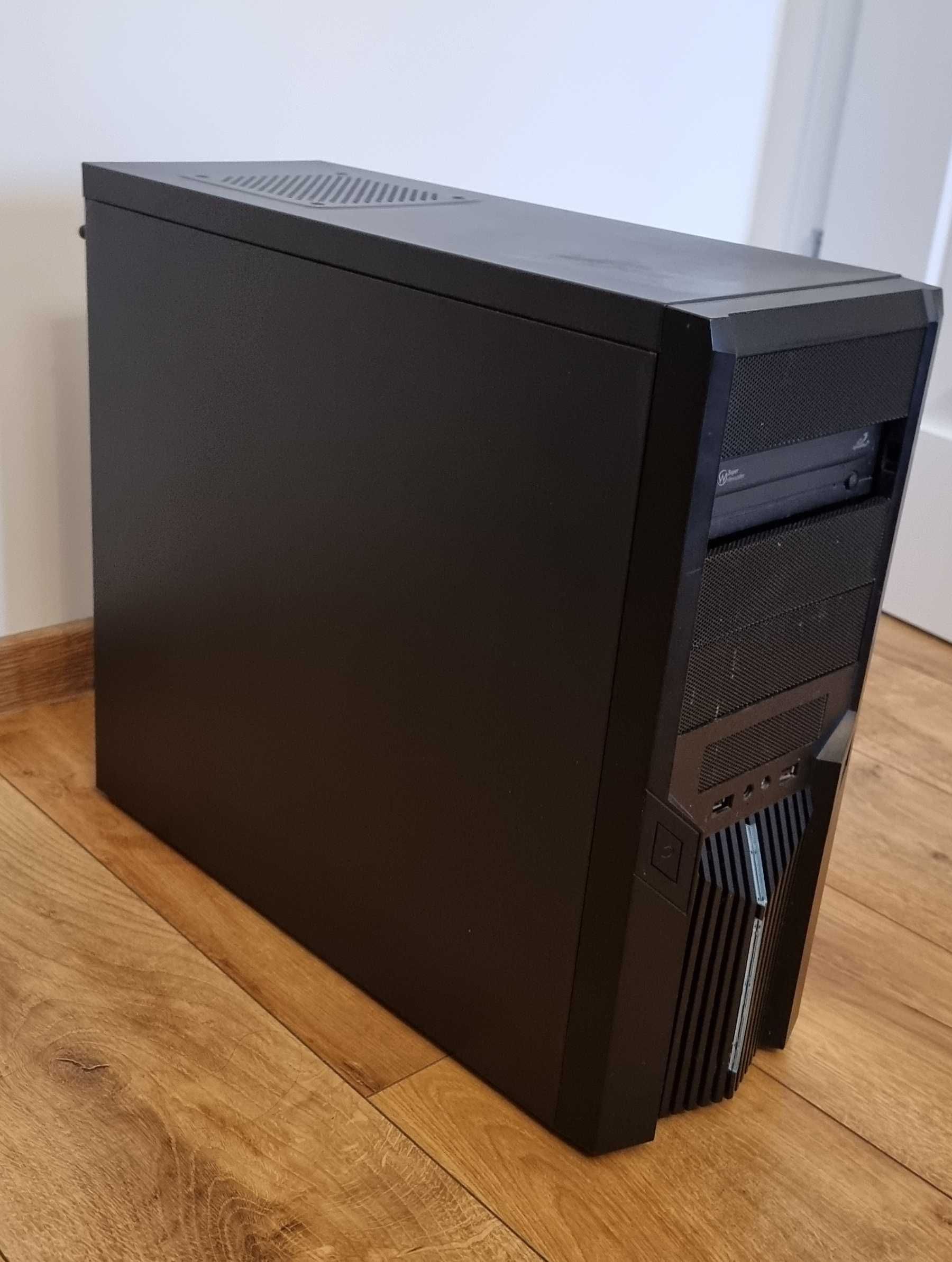 Komputer stacjonarny i7-7700K, GTX 1070, 16GB RAM, 3TB, 2x Monitor 24"