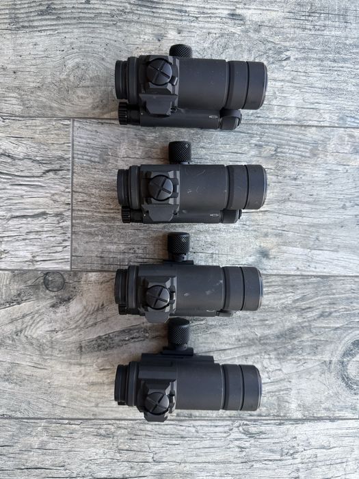 Коліматорний приціл Aimpoint COMPM4