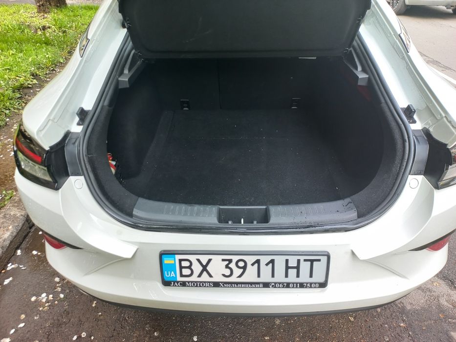 Автомобіль Jac J7 Comfort