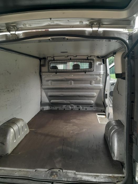 Opel vivaro sprowadzony klima