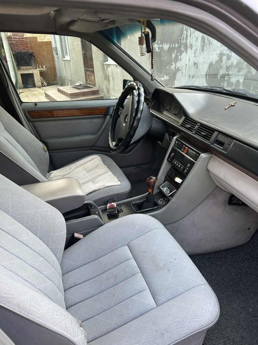 Продам машину мерседес