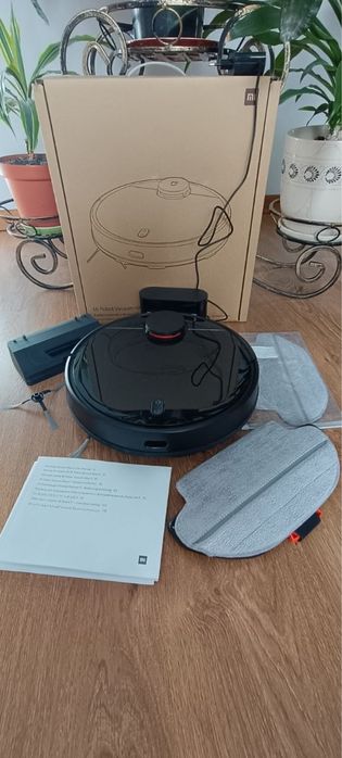 Робот пилосос Xiaomi Mi Robot Vacuum-Mop Pro Black