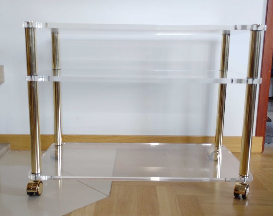 Włoski stolik mobilny z pleksi, Plexiglas.Lata 70