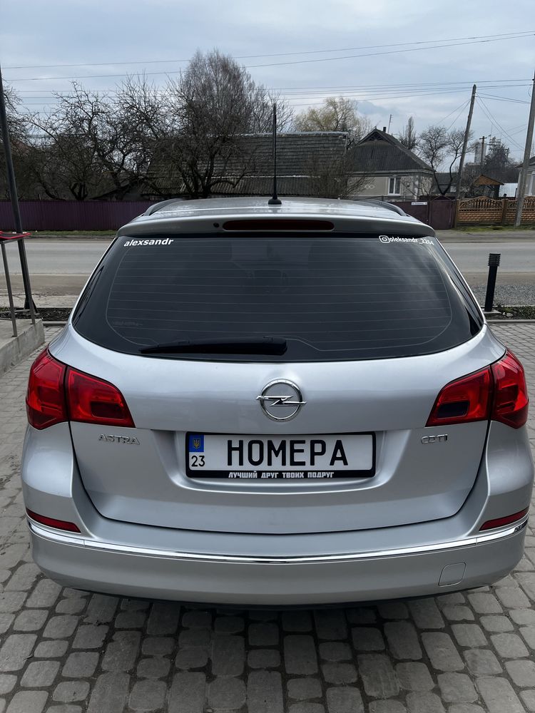 Opel Astra J 2013