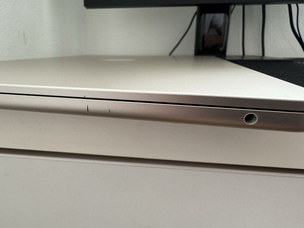 MacBook Air 15 M2 2023 8/256GB