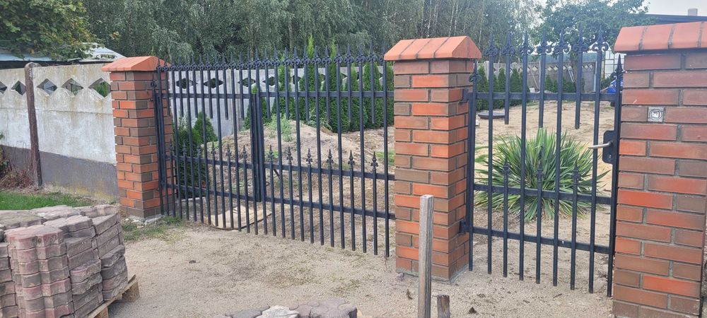 Brama wjazdowa (260 cm) i furtka 85 cm