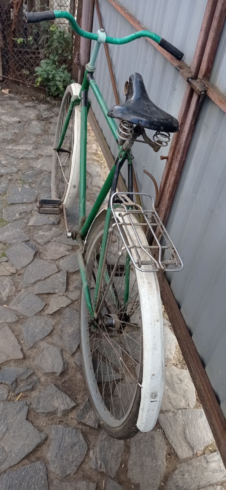 Велосипеди та запчастини