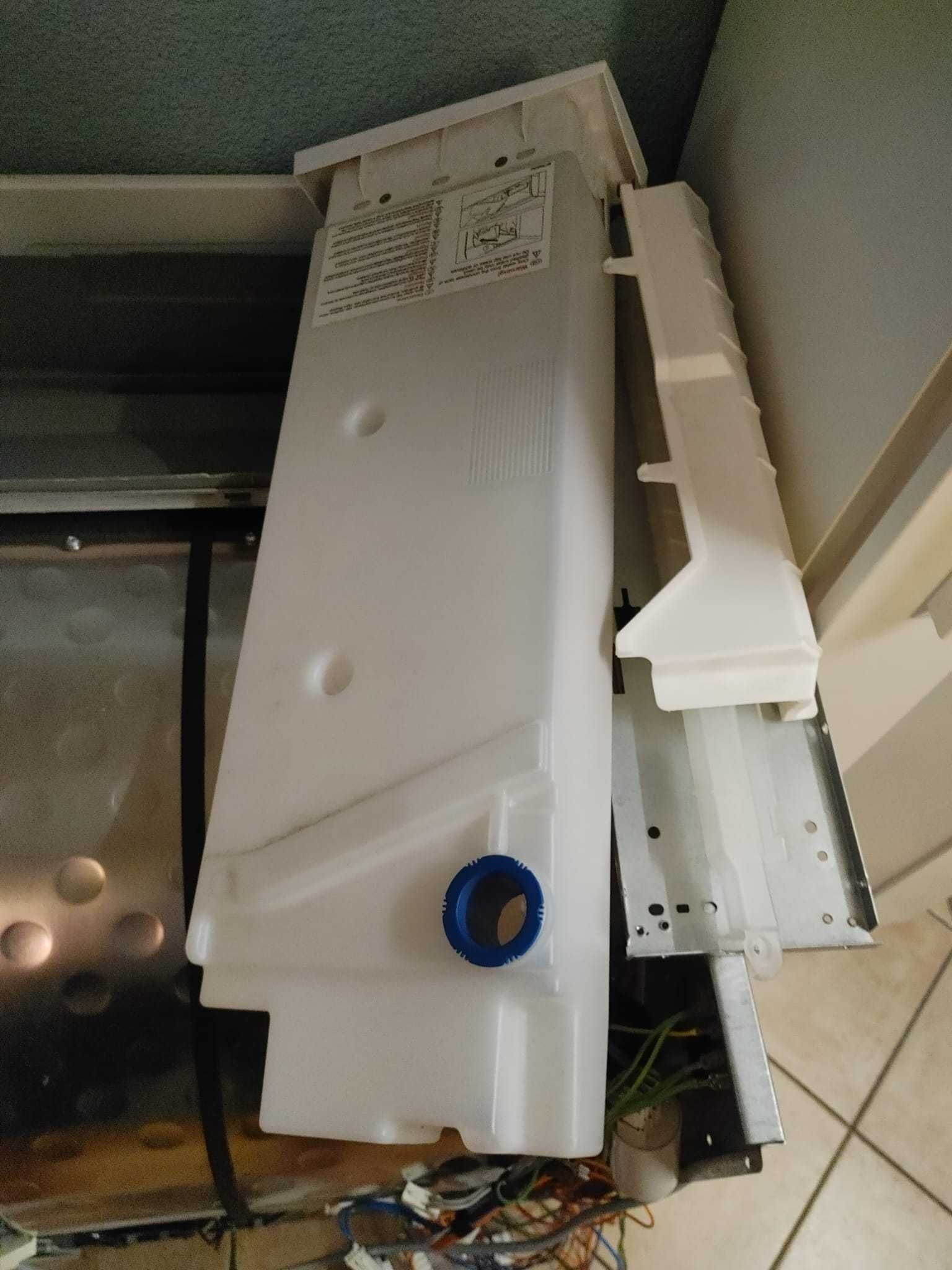 SUSZARKA do ubrań ELECTROLUX EDH3897SDE na części