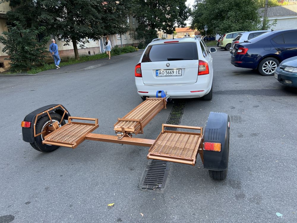 Поворотний причіп підкат