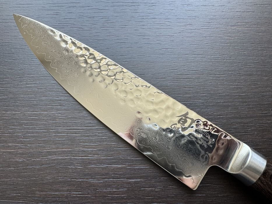 Японський професійний кухонний шеф-ніж Shun Premier