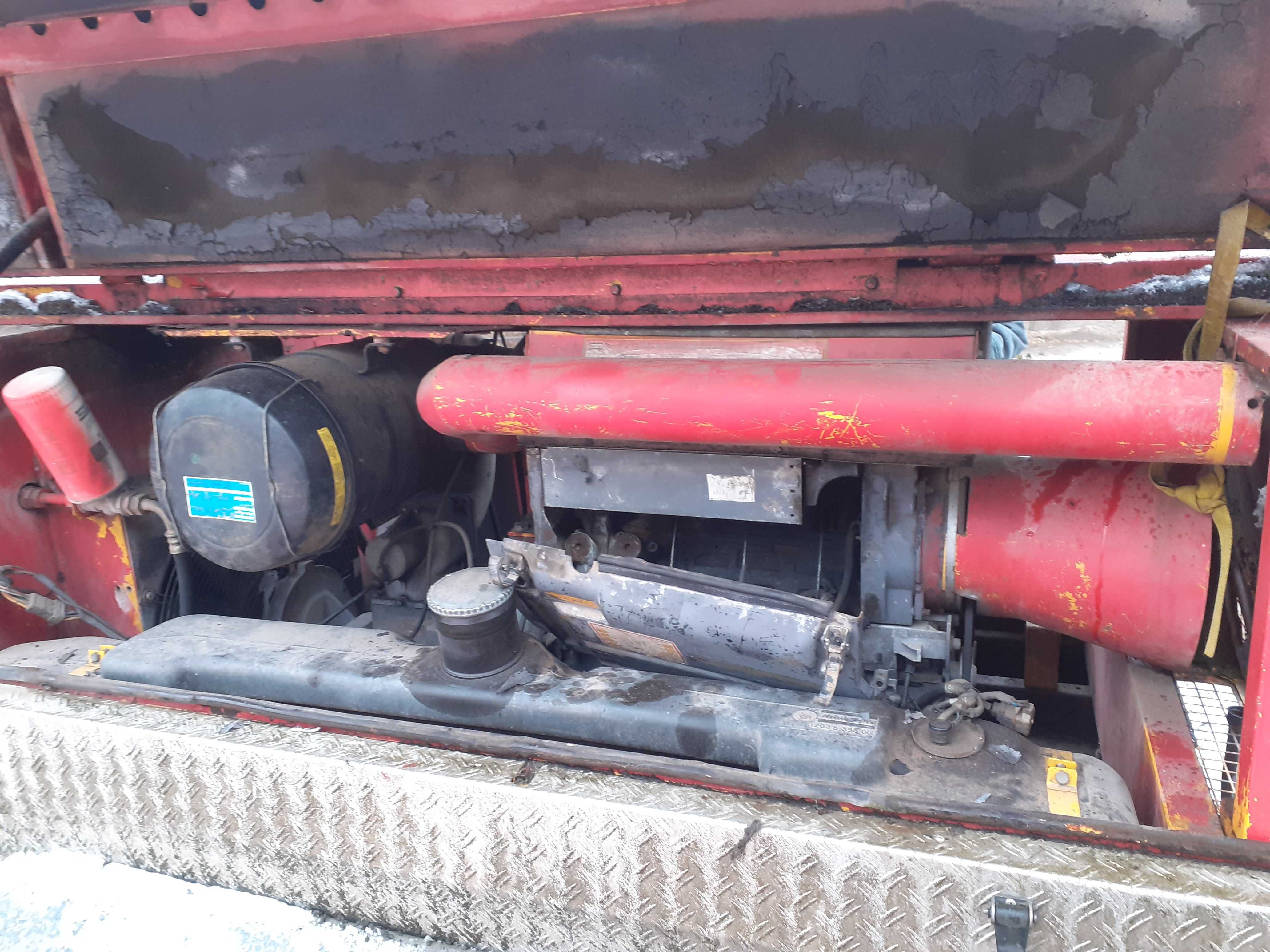 Sprężarka śrubowa Atlas copco xas 125 piaskaeka + chełm