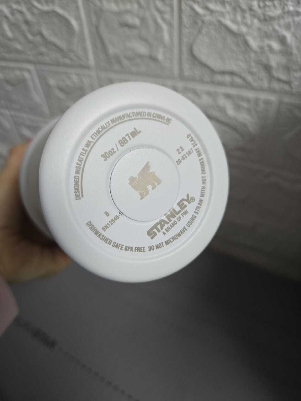 Kubek termiczny bialy 887 ml stanley