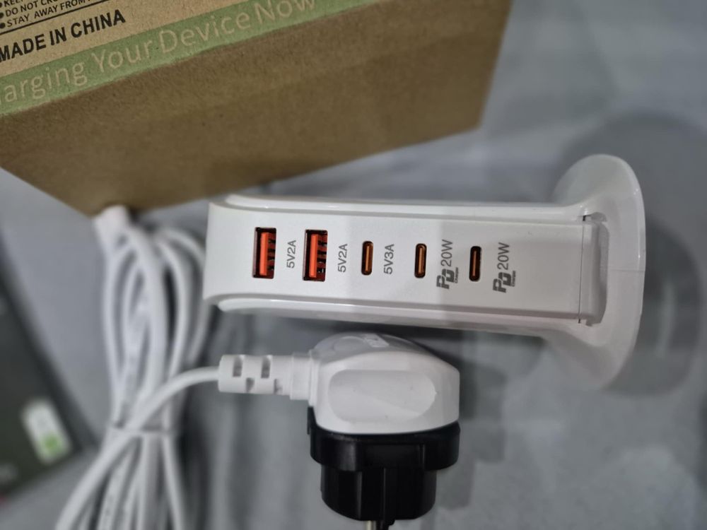 Nowa outletowa stacja ładująca USB/C