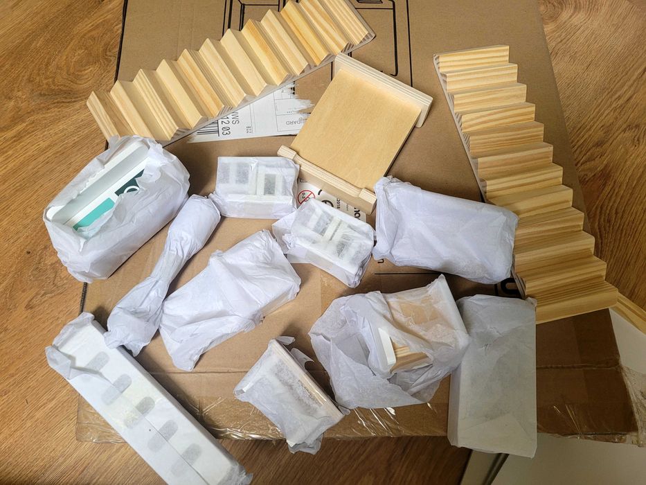 Mamabrum biały drewniany domek dla lalek