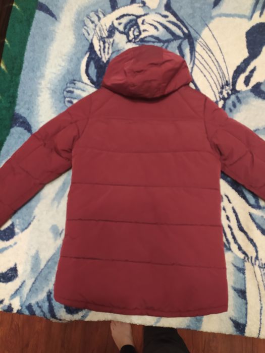 Продам зимнюю куртку на мальчики.