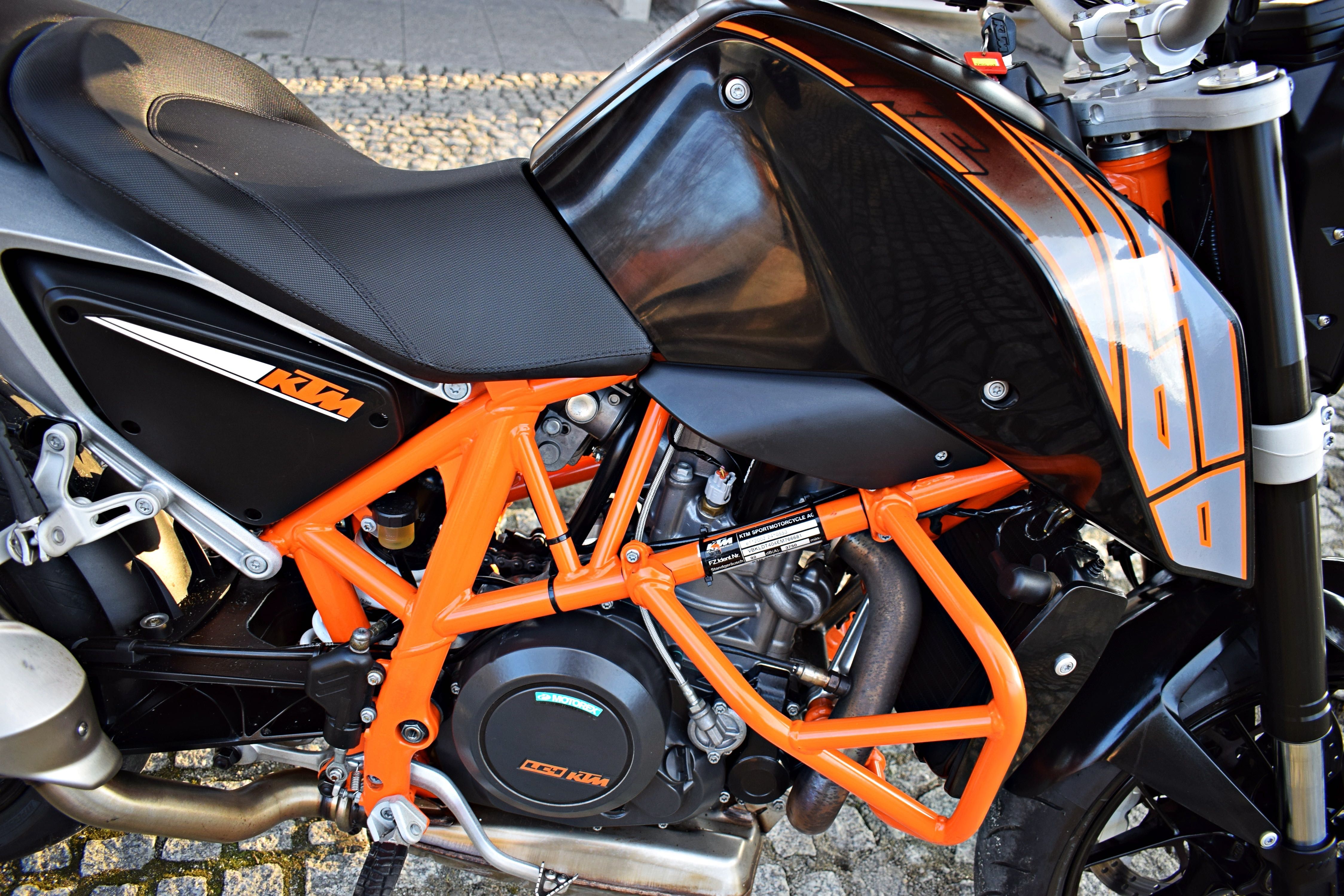 prawo jazdy A2 - KTM Duke 690 CAŁY W ORYGINALE +Nowe OPONY ks.serw+TUV