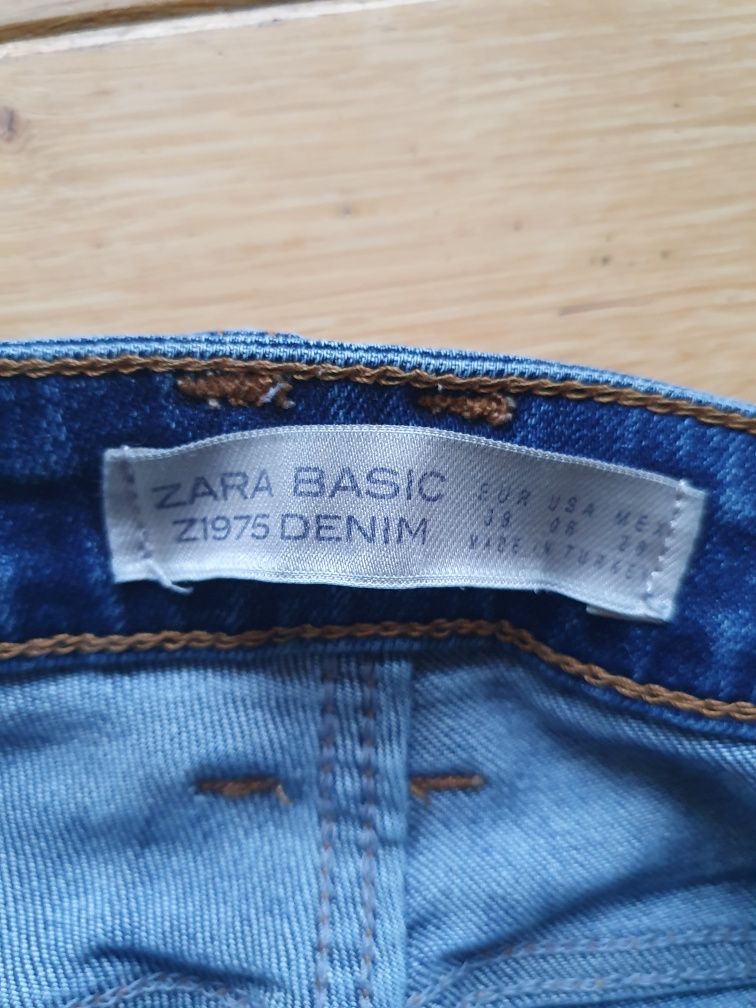 Niebieskie spodnie jeansowe dżinsy damskie Zara Basic 38