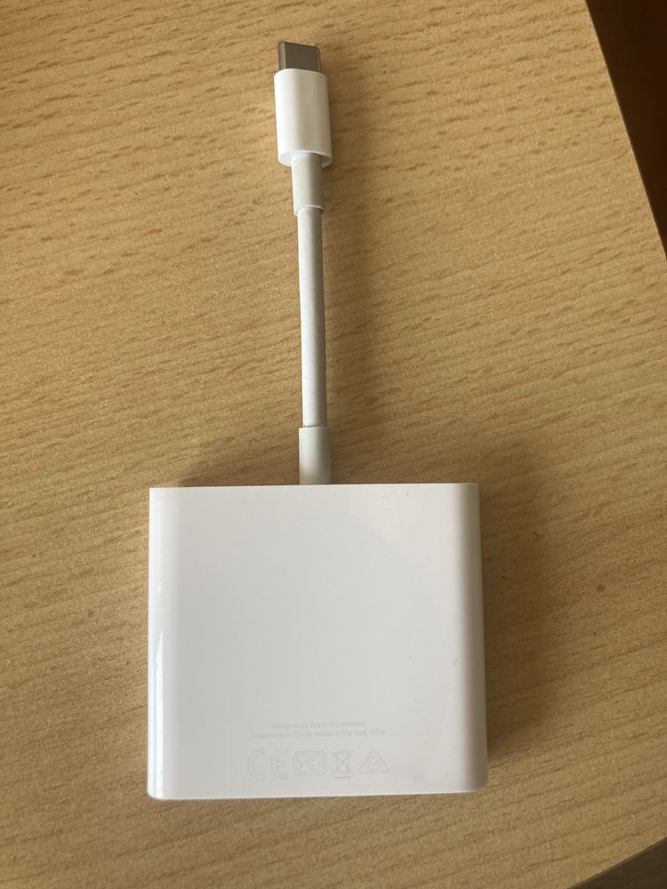 Wieloportowa przejściówka Apple z USB-C na cyfrowe AV