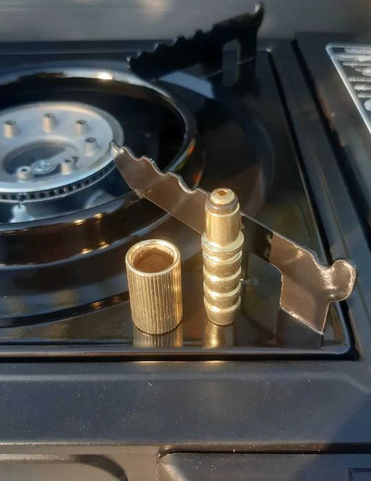 Портативная газовая плита GearCamp, 2 штуцера под мал и большой балон.