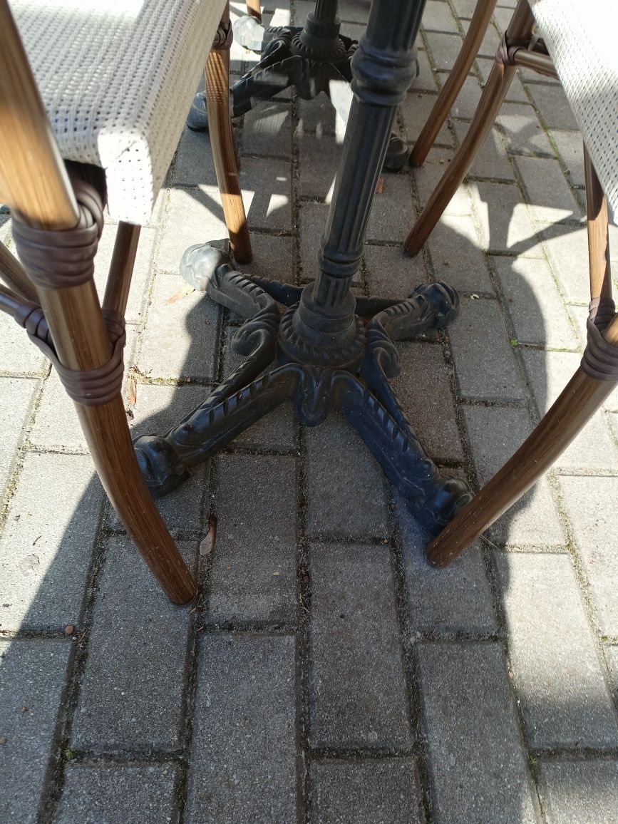 Stoły i krzesła ogrodowe