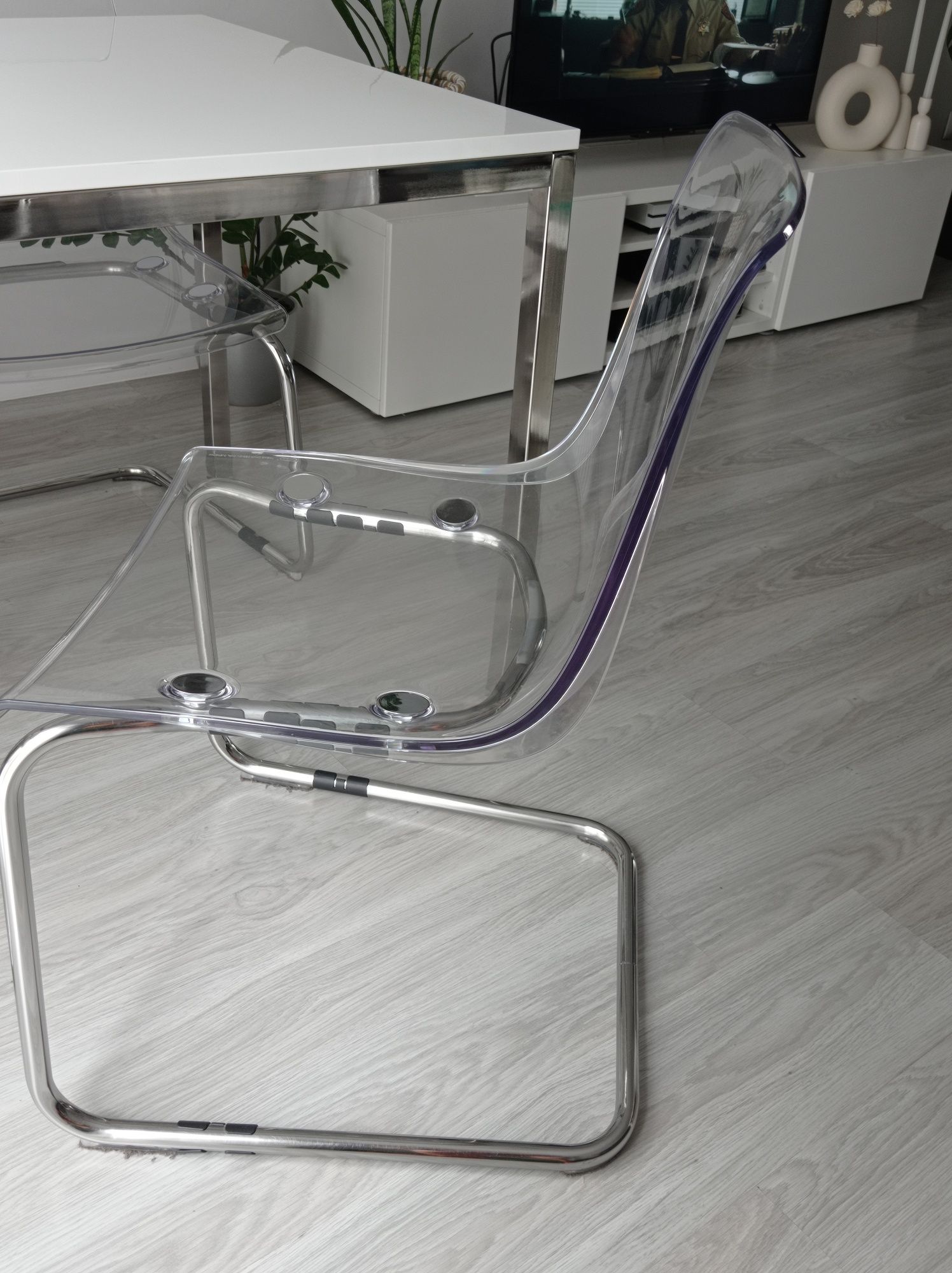 Zestaw IKEA stół TORSBY+ 4 krzesła TOBIAS połysk biel chrom