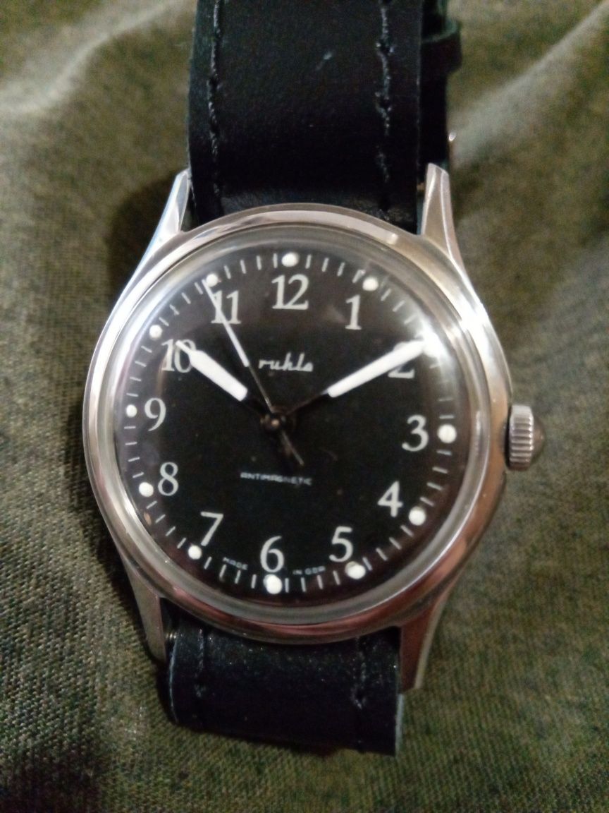 Часы UMF ruhla.2C.16rubis. vintage.militari.
