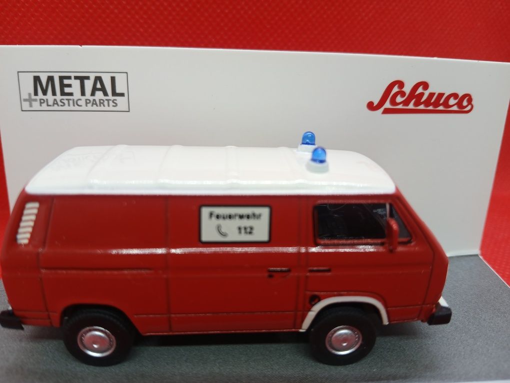 Miniatura 1-64 VW  T3 dos Bombeiros  da Shuco nova