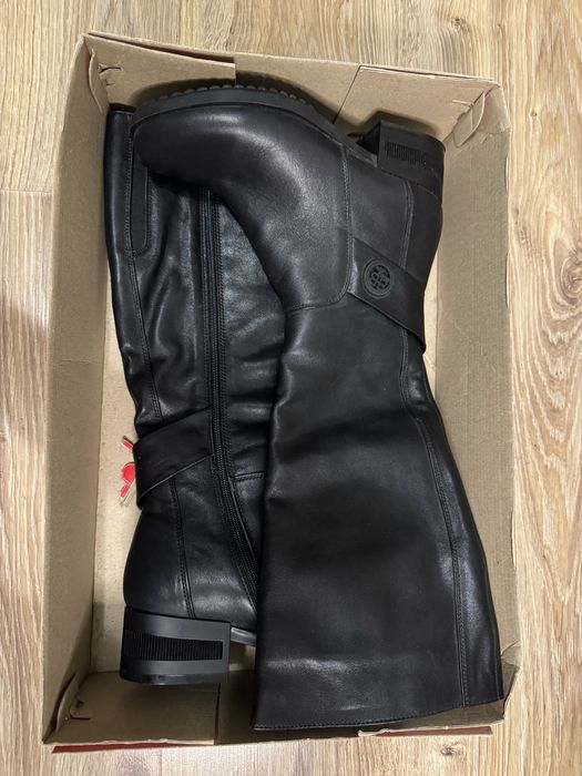 Чоботи жіночі, нові! Бренд Ilona.