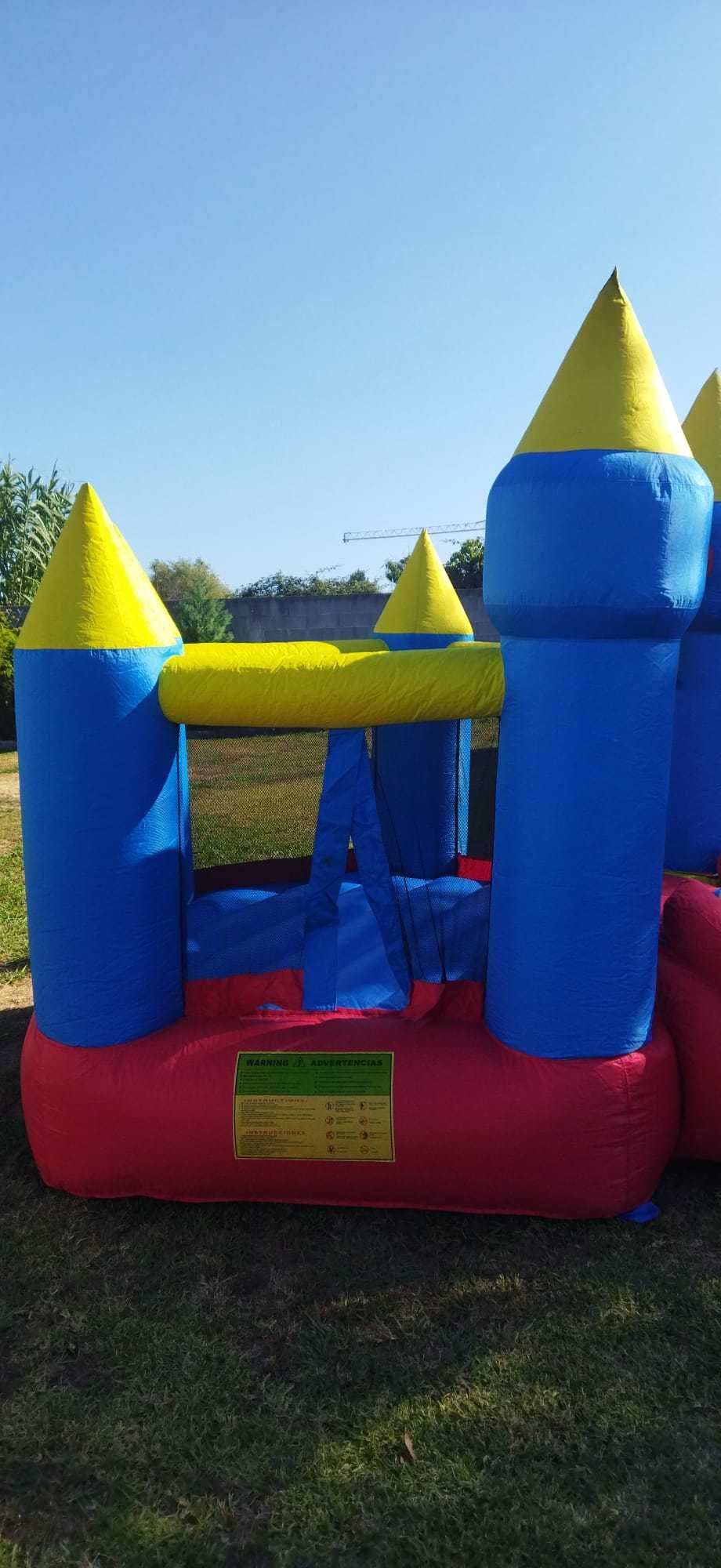 Castelo insuflável para venda