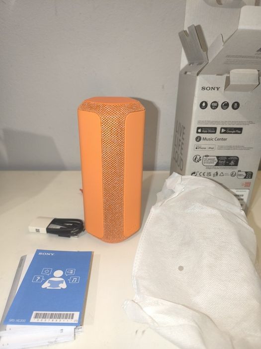 Coluna bluetooth Sony XE200 novo