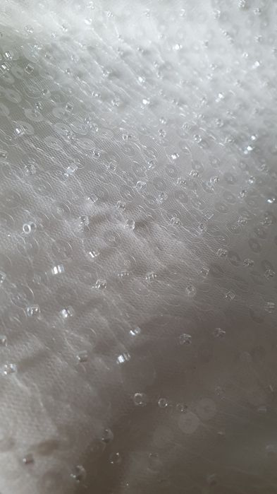 Rever Biała sukienka z ozdobnymi koralikamii tiulowa  Sisi 140 146