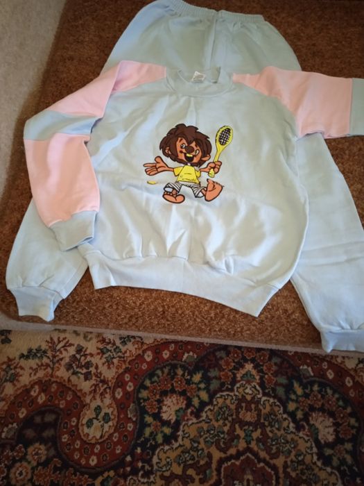 Продам детскую пижаму, Китай и спортивный костюм